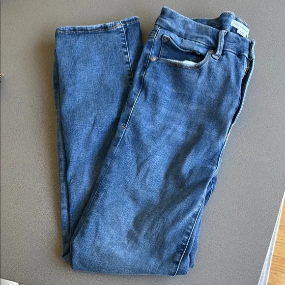 Good American Blue Straight Leg Jeans - Picture 4 of 4